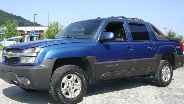 2003 Chevrolet Avalanche C350 4dr Sdn 3.5L Sport RWD Sedan