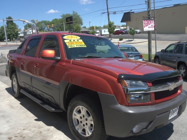 2003 Chevrolet Avalanche C350 4dr Sdn 3.5L Sport RWD Sedan