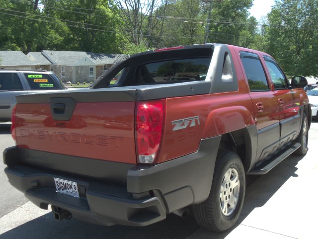 2003 Chevrolet Avalanche C350 4dr Sdn 3.5L Sport RWD Sedan