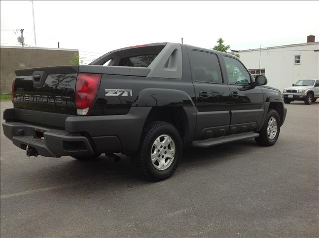 2003 Chevrolet Avalanche C350 4dr Sdn 3.5L Sport RWD Sedan