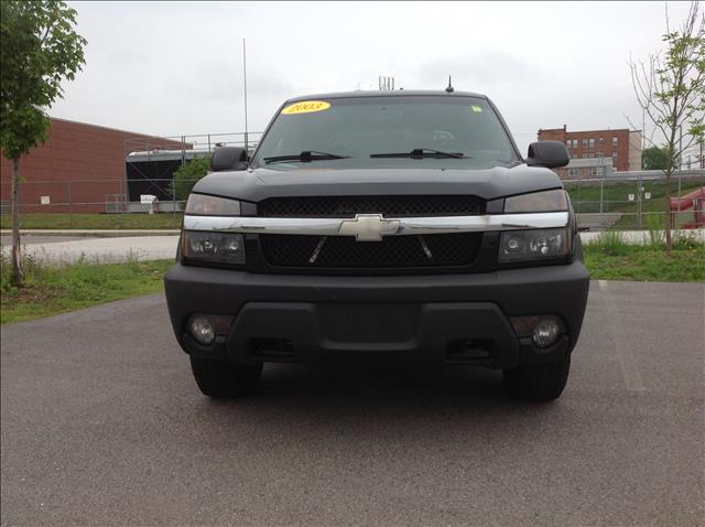 2003 Chevrolet Avalanche C350 4dr Sdn 3.5L Sport RWD Sedan