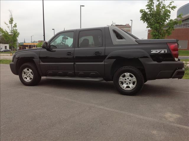 2003 Chevrolet Avalanche C350 4dr Sdn 3.5L Sport RWD Sedan