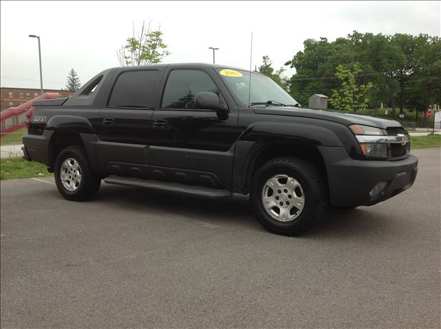 2003 Chevrolet Avalanche C350 4dr Sdn 3.5L Sport RWD Sedan