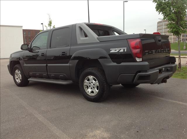 2003 Chevrolet Avalanche C350 4dr Sdn 3.5L Sport RWD Sedan