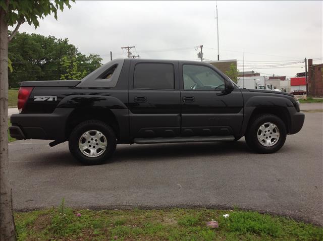 2003 Chevrolet Avalanche C350 4dr Sdn 3.5L Sport RWD Sedan