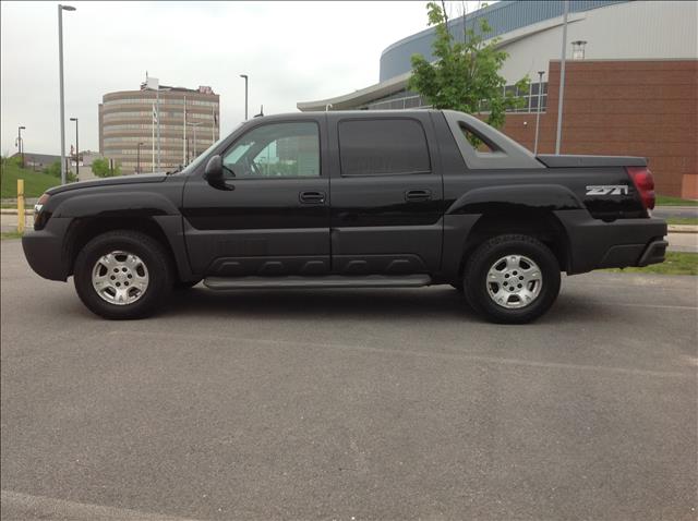 2003 Chevrolet Avalanche C350 4dr Sdn 3.5L Sport RWD Sedan