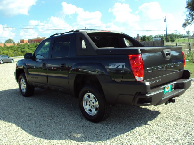 2003 Chevrolet Avalanche C350 4dr Sdn 3.5L Sport RWD Sedan