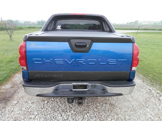 2003 Chevrolet Avalanche C350 4dr Sdn 3.5L Sport RWD Sedan