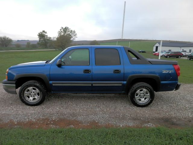 2003 Chevrolet Avalanche C350 4dr Sdn 3.5L Sport RWD Sedan