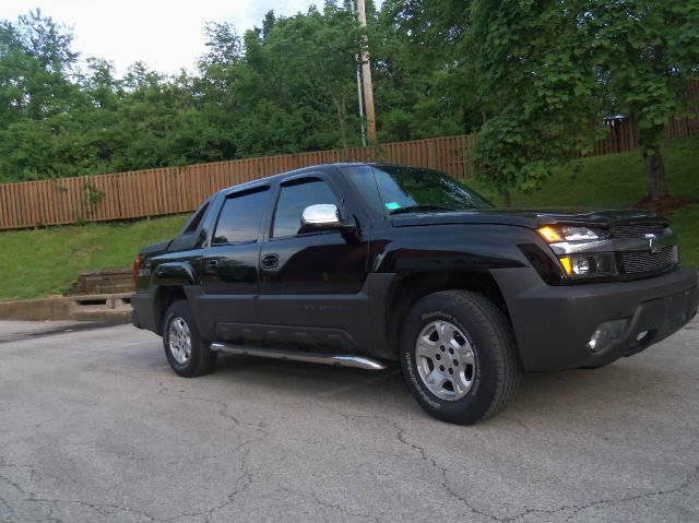 2003 Chevrolet Avalanche C350 4dr Sdn 3.5L Sport RWD Sedan