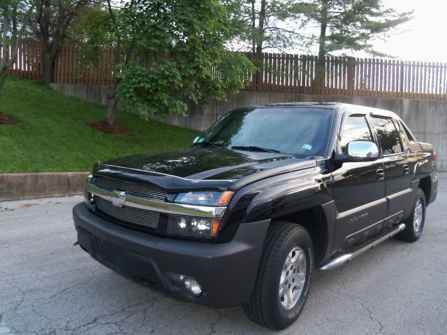 2003 Chevrolet Avalanche C350 4dr Sdn 3.5L Sport RWD Sedan