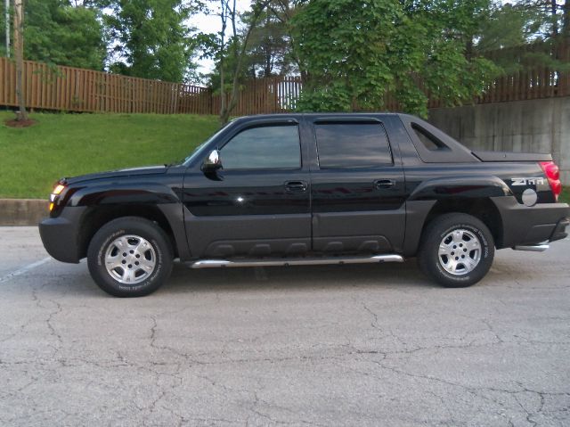 2003 Chevrolet Avalanche C350 4dr Sdn 3.5L Sport RWD Sedan