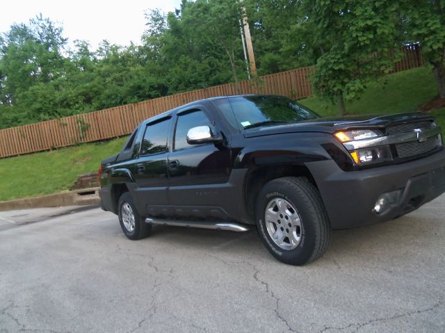 2003 Chevrolet Avalanche C350 4dr Sdn 3.5L Sport RWD Sedan