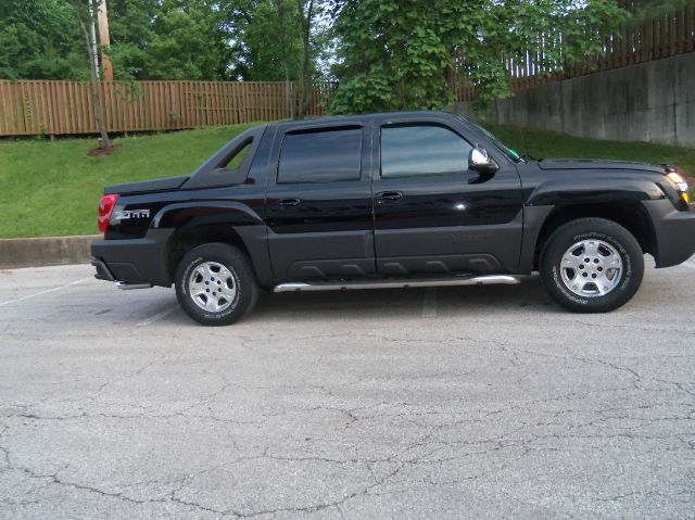 2003 Chevrolet Avalanche C350 4dr Sdn 3.5L Sport RWD Sedan