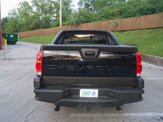 2003 Chevrolet Avalanche C350 4dr Sdn 3.5L Sport RWD Sedan