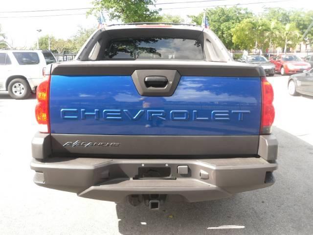 2003 Chevrolet Avalanche Unknown