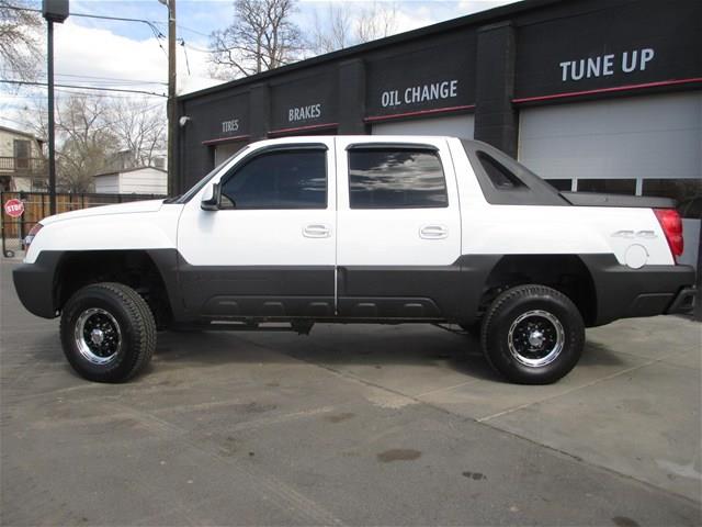 2003 Chevrolet Avalanche Unknown