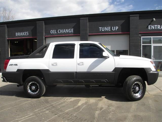 2003 Chevrolet Avalanche Unknown