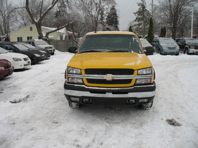 2003 Chevrolet Avalanche C350 4dr Sdn 3.5L Sport RWD Sedan