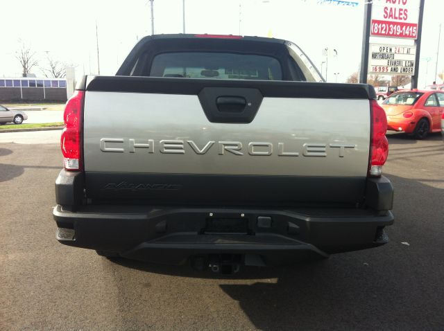 2003 Chevrolet Avalanche C350 4dr Sdn 3.5L Sport RWD Sedan