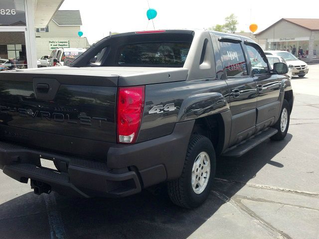 2003 Chevrolet Avalanche C350 4dr Sdn 3.5L Sport RWD Sedan