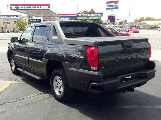 2003 Chevrolet Avalanche C350 4dr Sdn 3.5L Sport RWD Sedan