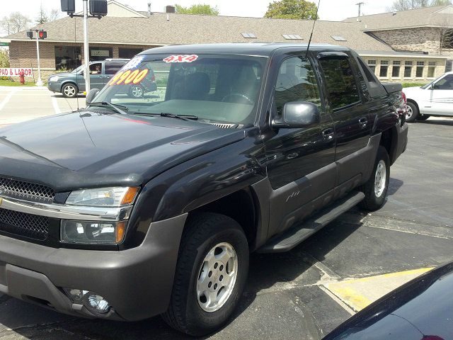 2003 Chevrolet Avalanche C350 4dr Sdn 3.5L Sport RWD Sedan