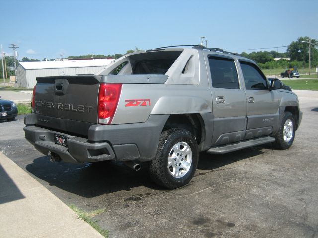 2003 Chevrolet Avalanche C350 4dr Sdn 3.5L Sport RWD Sedan