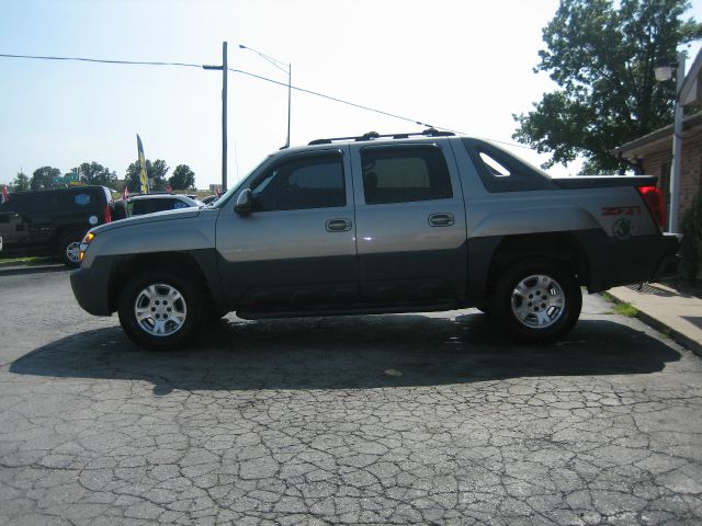 2003 Chevrolet Avalanche C350 4dr Sdn 3.5L Sport RWD Sedan