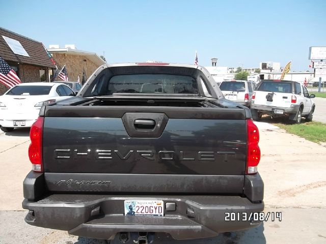 2003 Chevrolet Avalanche C350 4dr Sdn 3.5L Sport RWD Sedan