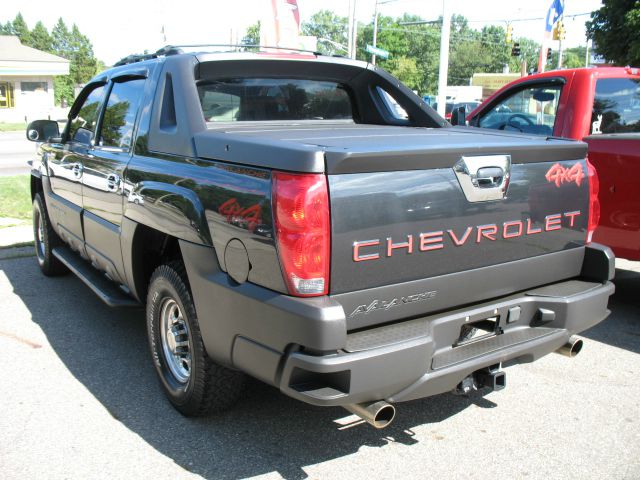 2003 Chevrolet Avalanche Carrera Coupe