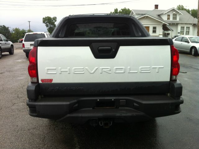 2003 Chevrolet Avalanche C350 4dr Sdn 3.5L Sport RWD Sedan