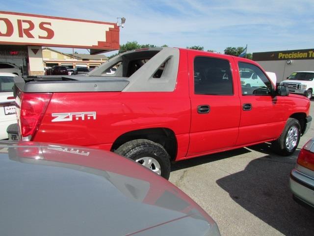 2003 Chevrolet Avalanche Water Truck