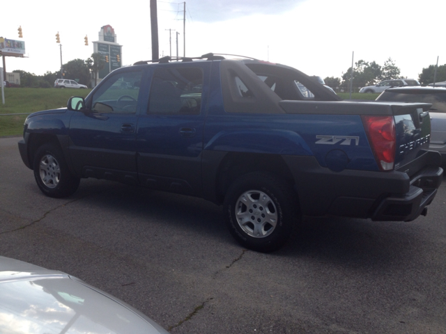 2003 Chevrolet Avalanche C350 4dr Sdn 3.5L Sport RWD Sedan