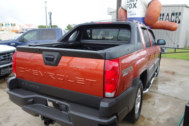 2003 Chevrolet Avalanche C350 4dr Sdn 3.5L Sport RWD Sedan