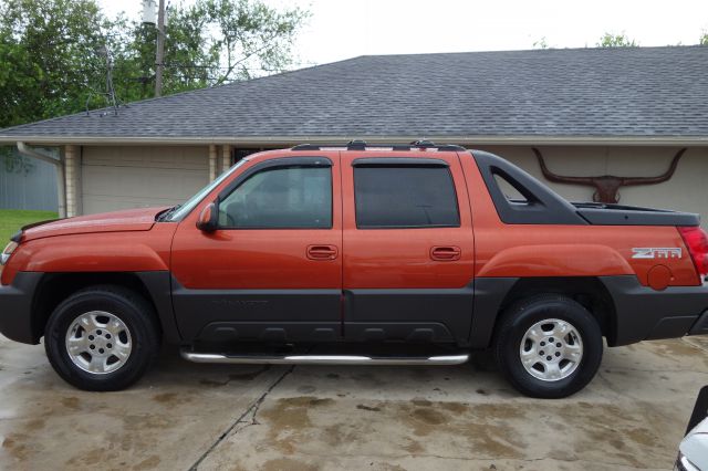 2003 Chevrolet Avalanche C350 4dr Sdn 3.5L Sport RWD Sedan