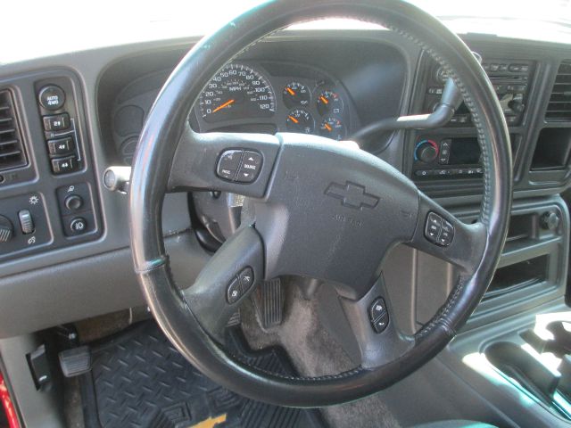 2003 Chevrolet Avalanche C350 4dr Sdn 3.5L Sport RWD Sedan