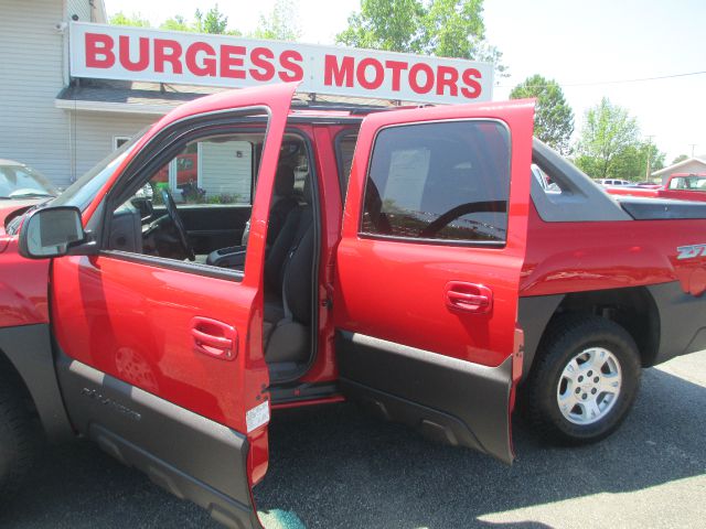 2003 Chevrolet Avalanche C350 4dr Sdn 3.5L Sport RWD Sedan