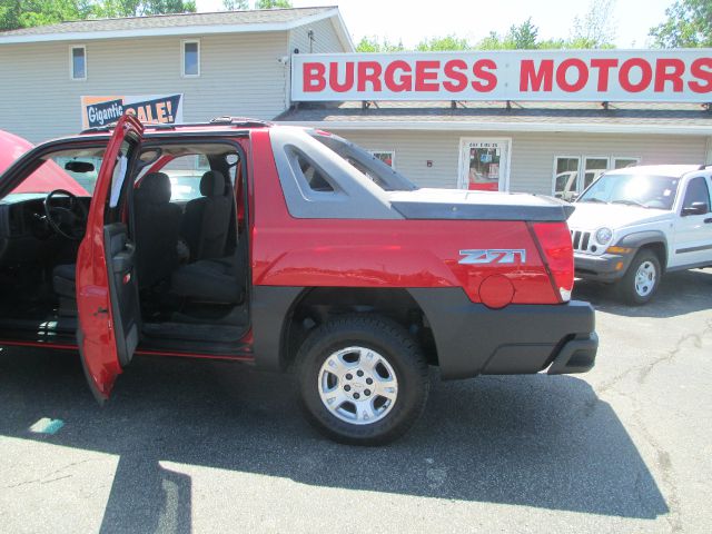 2003 Chevrolet Avalanche C350 4dr Sdn 3.5L Sport RWD Sedan