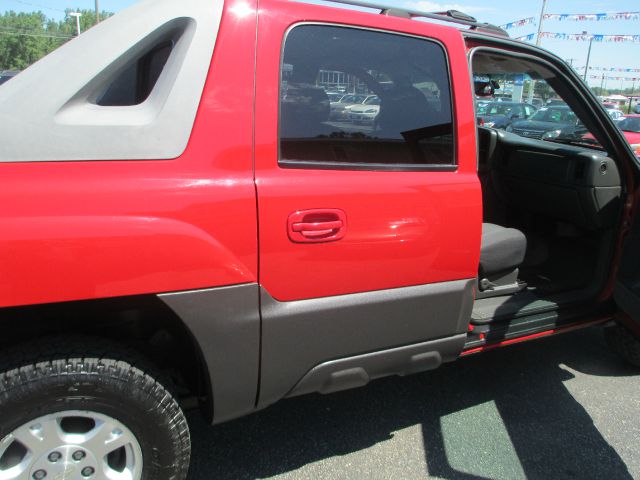 2003 Chevrolet Avalanche C350 4dr Sdn 3.5L Sport RWD Sedan