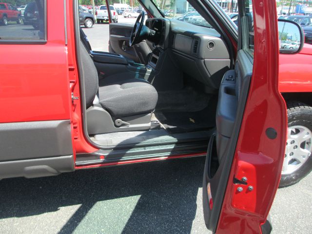 2003 Chevrolet Avalanche C350 4dr Sdn 3.5L Sport RWD Sedan