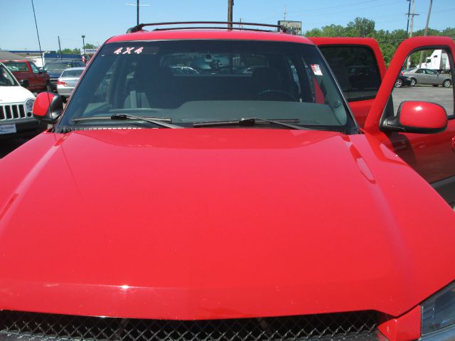 2003 Chevrolet Avalanche C350 4dr Sdn 3.5L Sport RWD Sedan