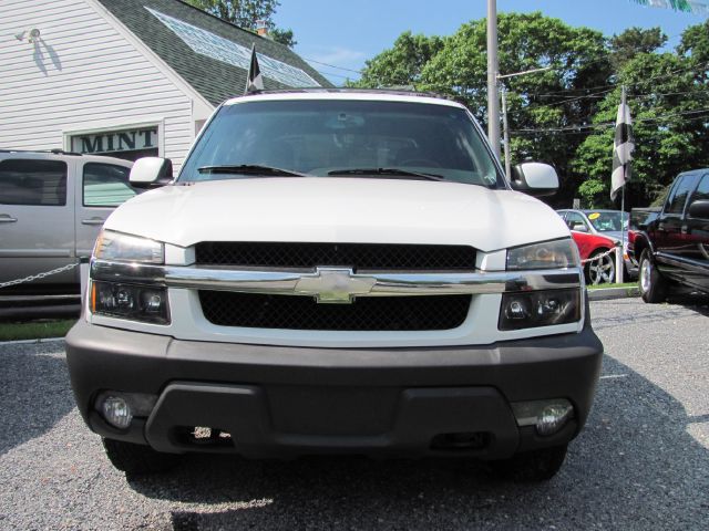 2003 Chevrolet Avalanche C350 4dr Sdn 3.5L Sport RWD Sedan