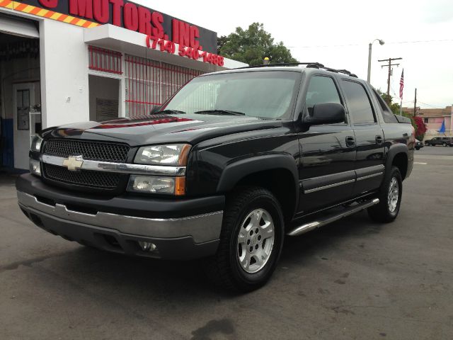 2003 Chevrolet Avalanche C350 4dr Sdn 3.5L Sport RWD Sedan