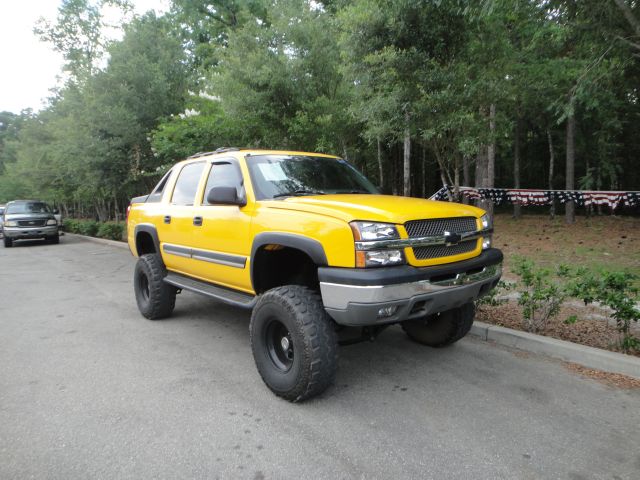 2003 Chevrolet Avalanche C350 4dr Sdn 3.5L Sport RWD Sedan