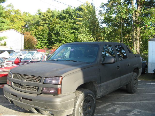 2003 Chevrolet Avalanche C350 4dr Sdn 3.5L Sport RWD Sedan