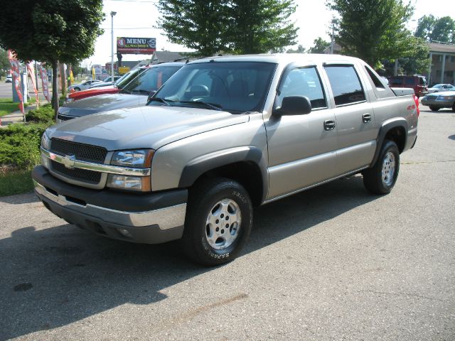 2003 Chevrolet Avalanche C350 4dr Sdn 3.5L Sport RWD Sedan