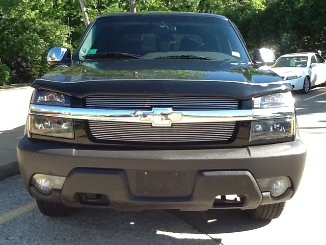 2003 Chevrolet Avalanche Unknown