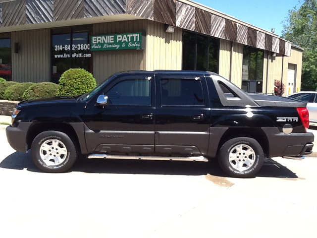 2003 Chevrolet Avalanche Unknown