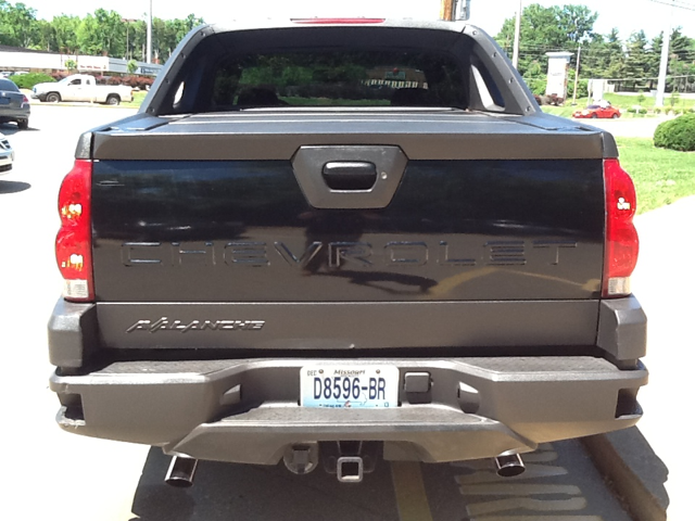 2003 Chevrolet Avalanche Unknown